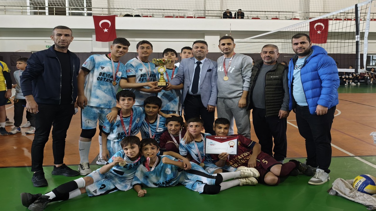 Koy Takimi Beycayiri Ortaokulu V (2)