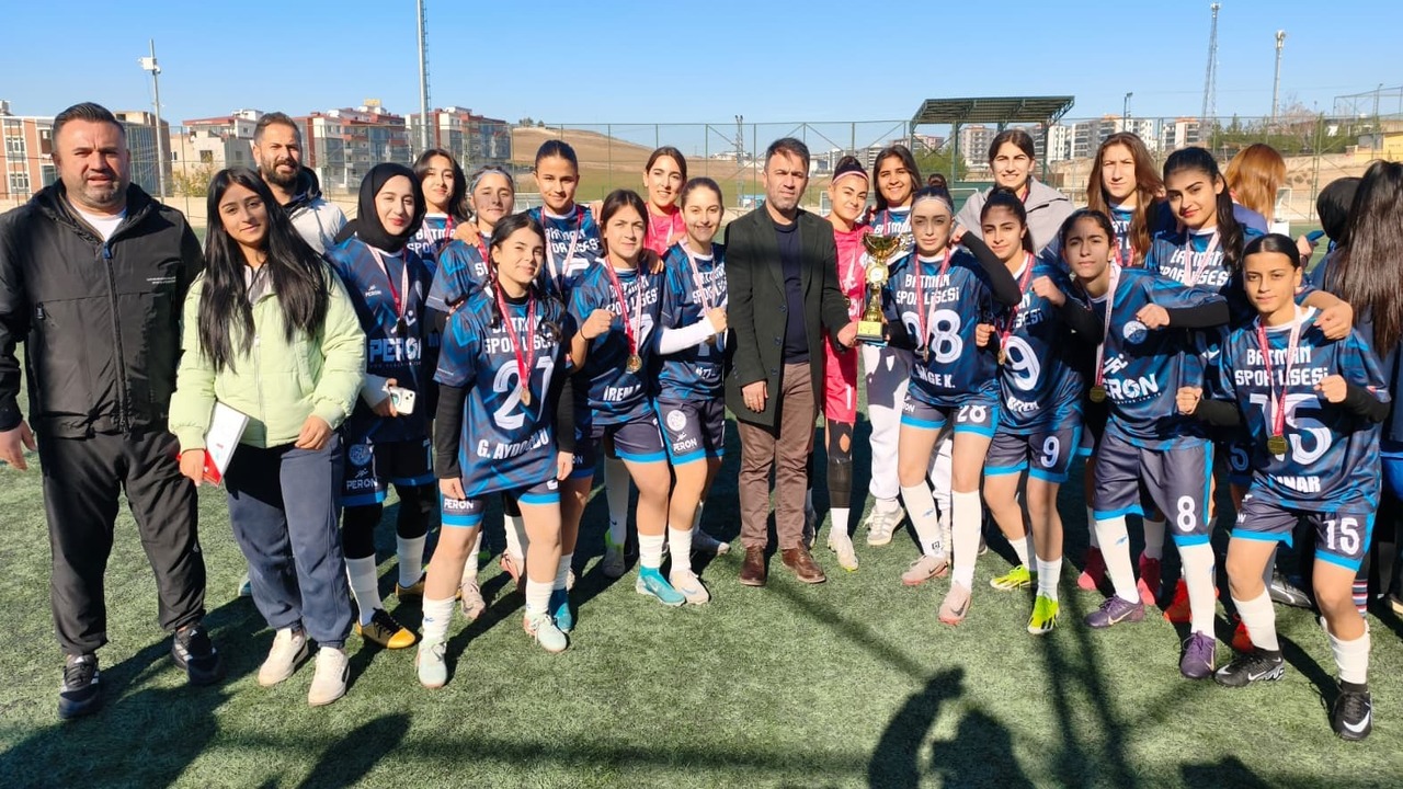 Sahada Batman Spor Lisesi Ruzgar