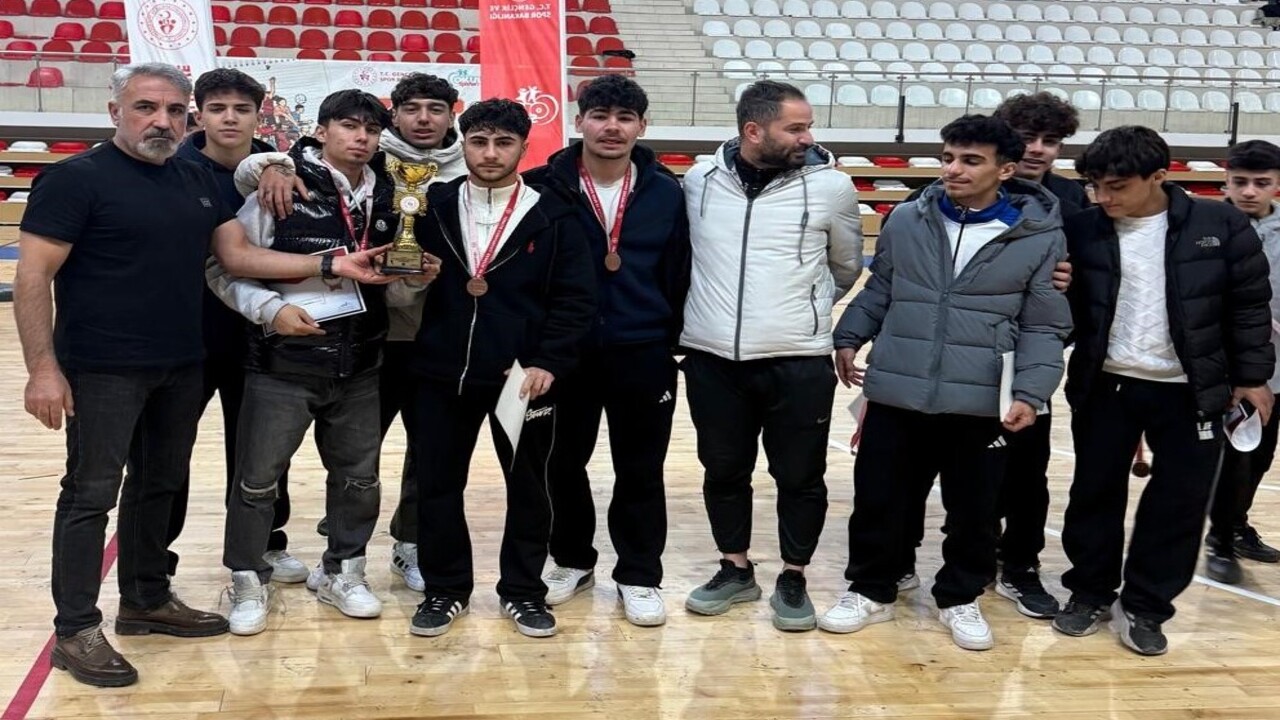 Salonun Krali Ahmed I Hani Anado (2)