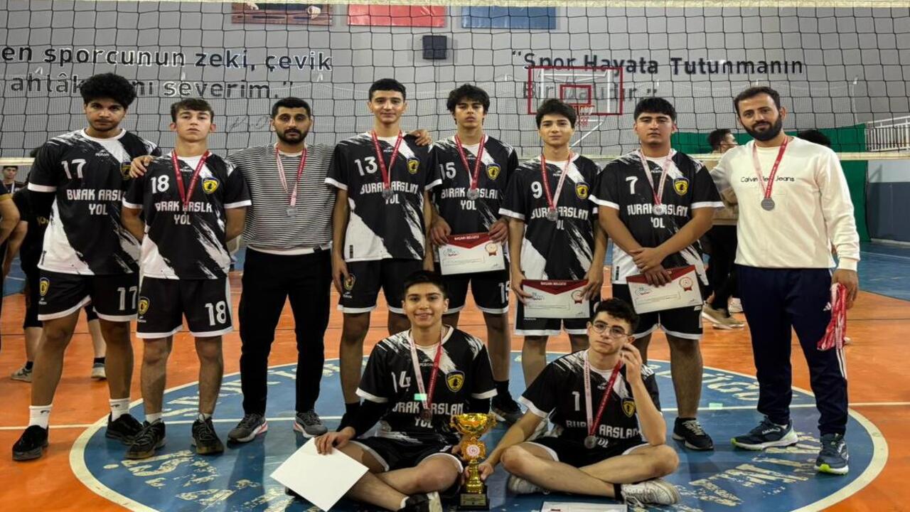 Ziya Gokalp Anadolu Lisesi Voley (1)