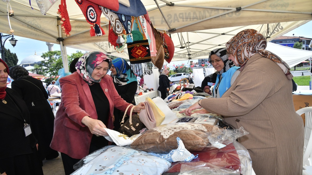 Tdvden Gazze Icin Rekor Destek 81 Ilde 192 Milyon Liralik Iyilik Mesaisi 2