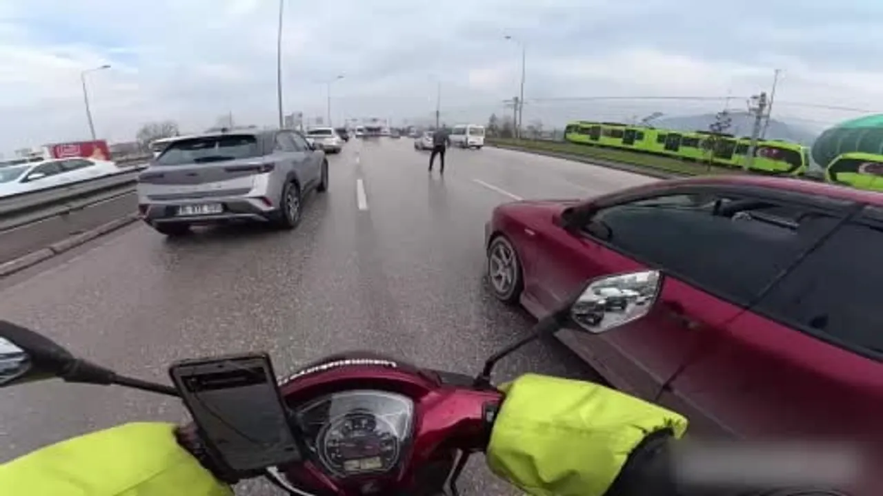 Bursa Yolunda Ucan Magandalara Agir Fatura Hem Ehliyet Gitti Hem Ceza Yagdi2