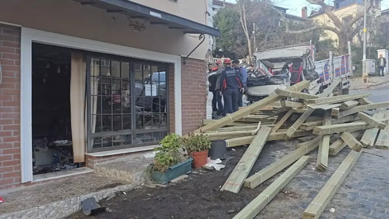 Istanbul Beykozda Yokus Asagi Du (1)