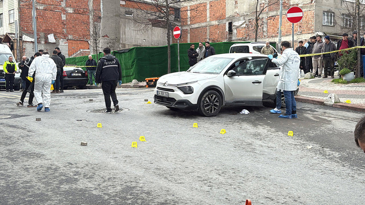 Istanbul Kagithanede Sokak Ortasinda Intikam Pususu 9 Saat Bekleyip 37 Kursun Yagdirdilar2