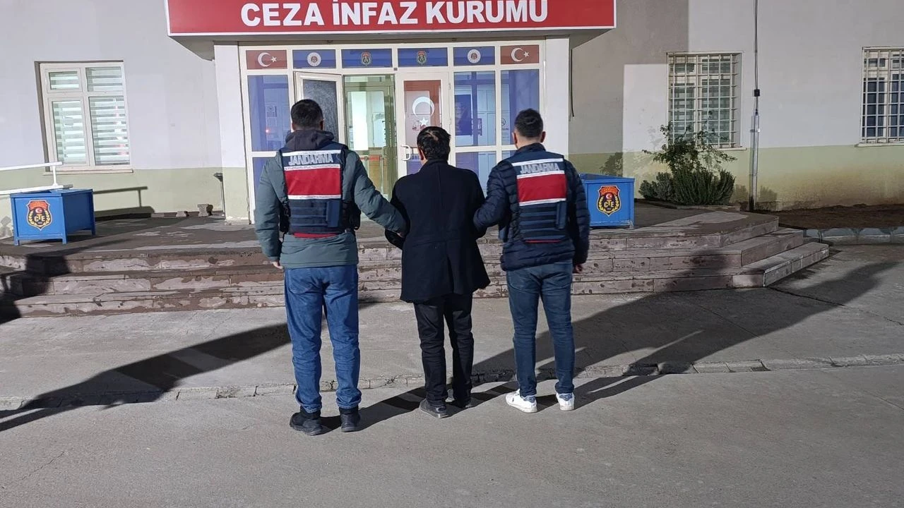 Sasonda Cephanelik Cikti Kacak Silah Operasyonunda Bir Tutuklama1