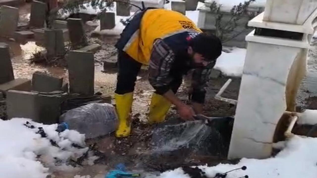 Batman Belediyesinden Mezarlikla (1)