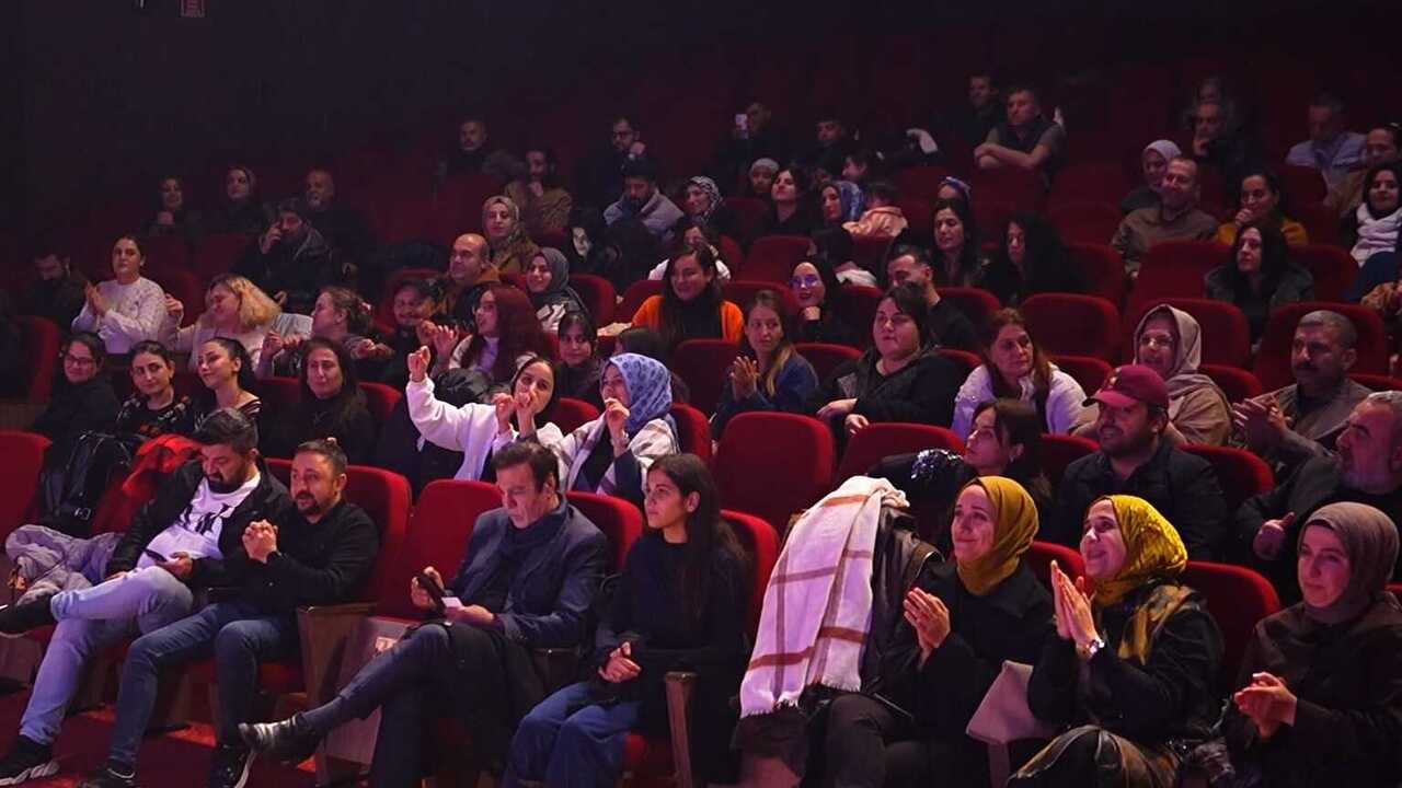 Batman Semalarinda Sanat Dolu Bi (1)