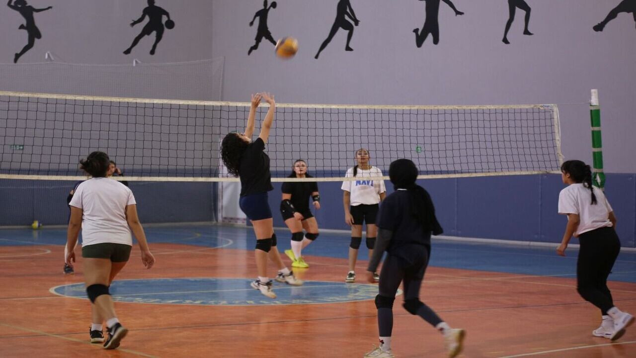 Batmanda Cocuklarin Karnesine Sp (3)