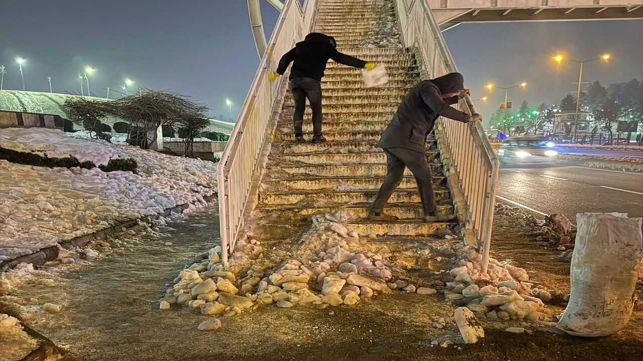 Batmanda Kritik Buz Mesaisi Okul (1)