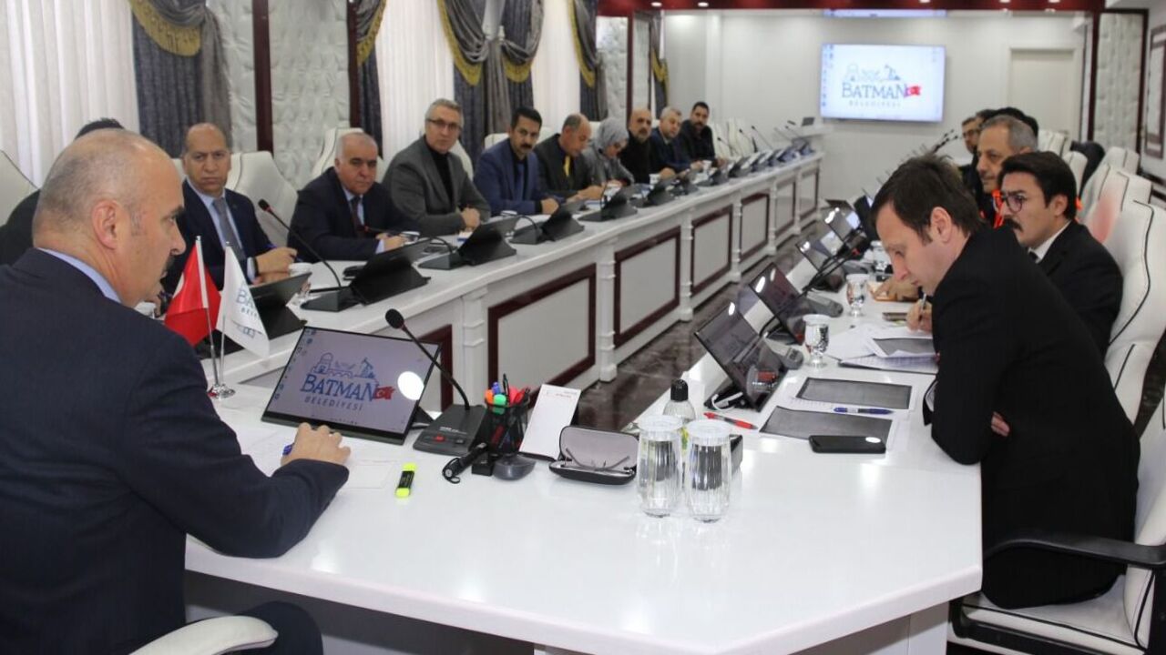 Cig Riskinden Okul Yollarina Val (1)