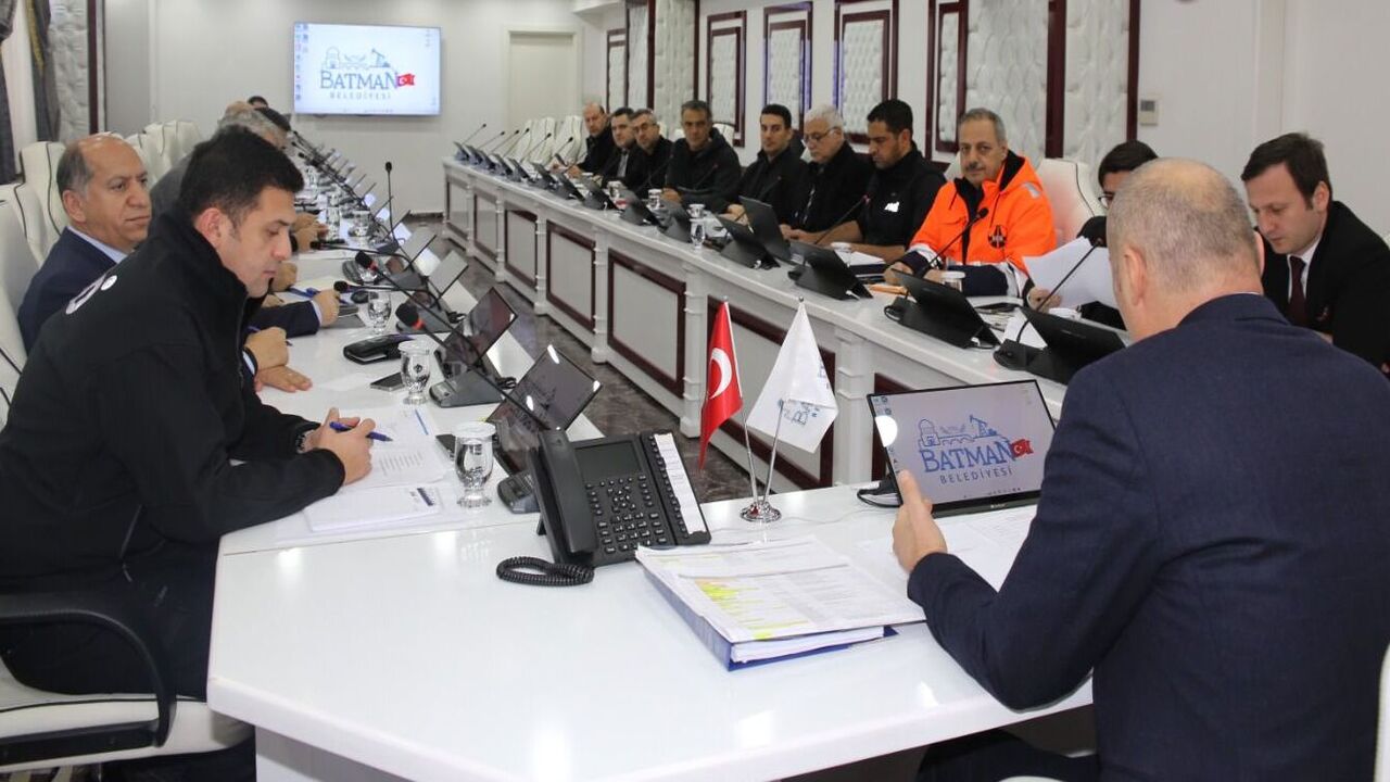 Cig Riskinden Okul Yollarina Val (2)