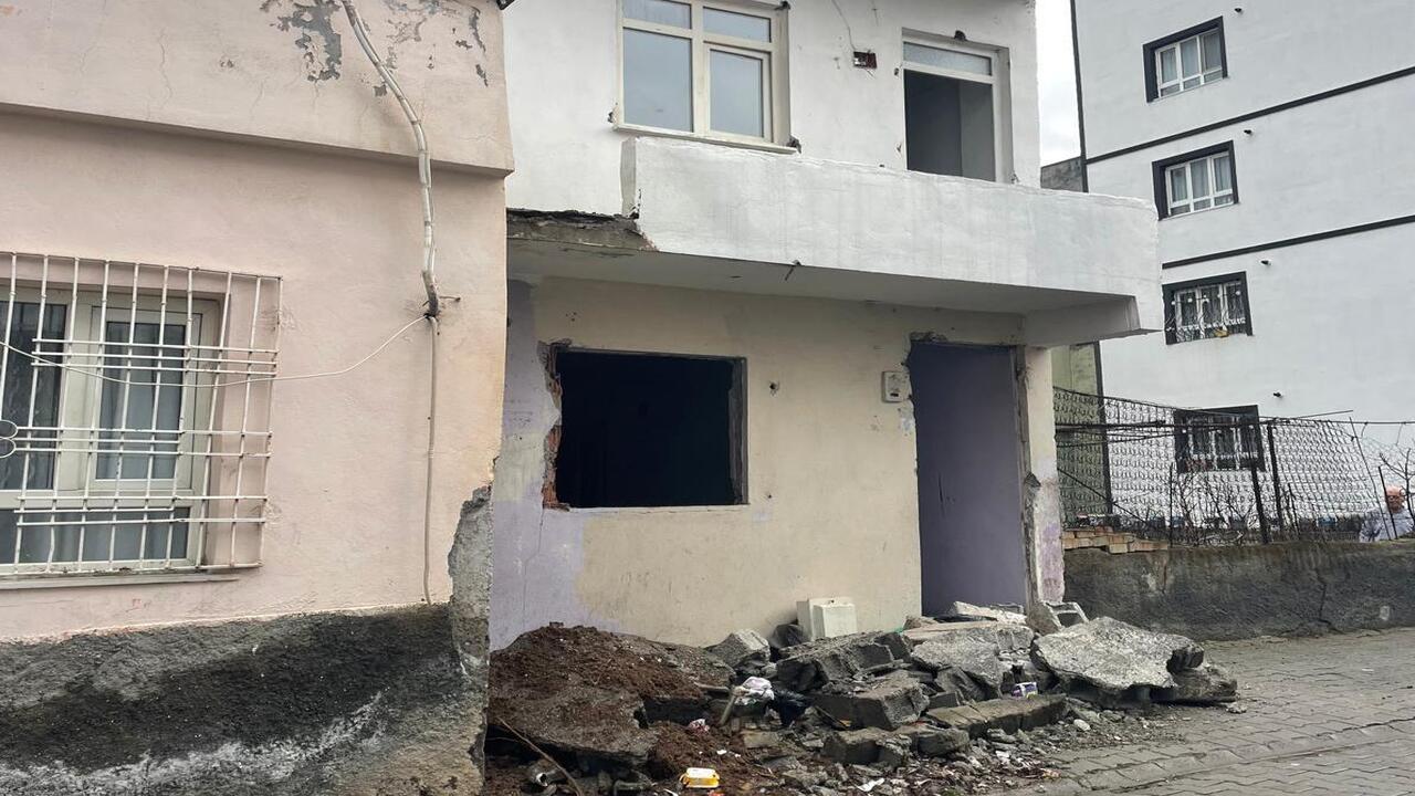 Sehrin Nefesini Kesen Metruk Bin (3)