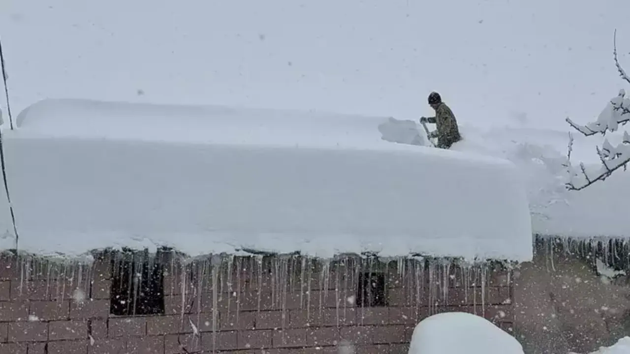 Batman Beyaz Esarete Teslim Dagl (2)