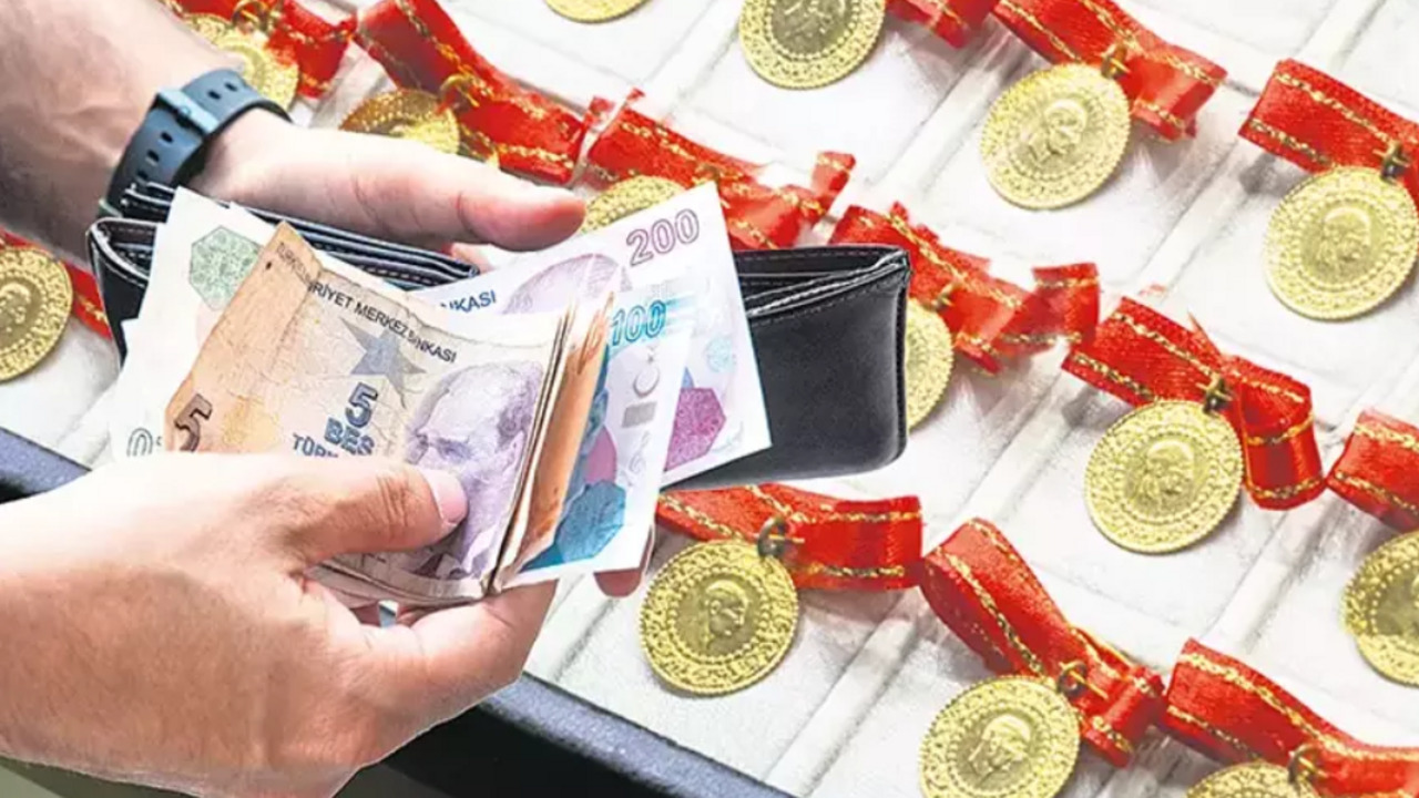 Kuyumcularda Elden Para Verme De