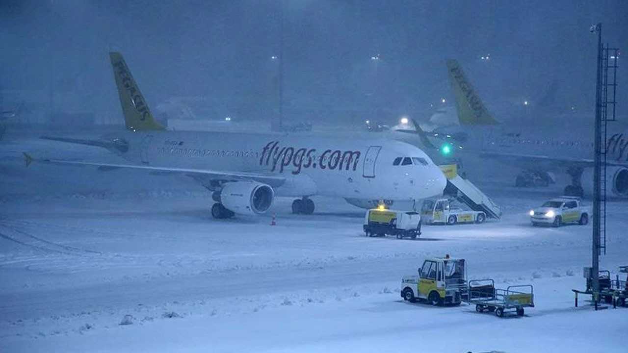 Thy Pegasus Ve Ajette Ucus Engeline Kar Takildi Istanbulda 124 Sefer Iptal Edildi2