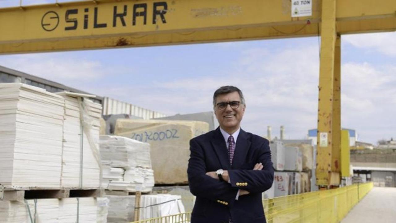 Turk Mermerini Dunyaya Tanitan Erdogan Akbulak Safari Turunda Catismanin Ortasinda Kaldi2