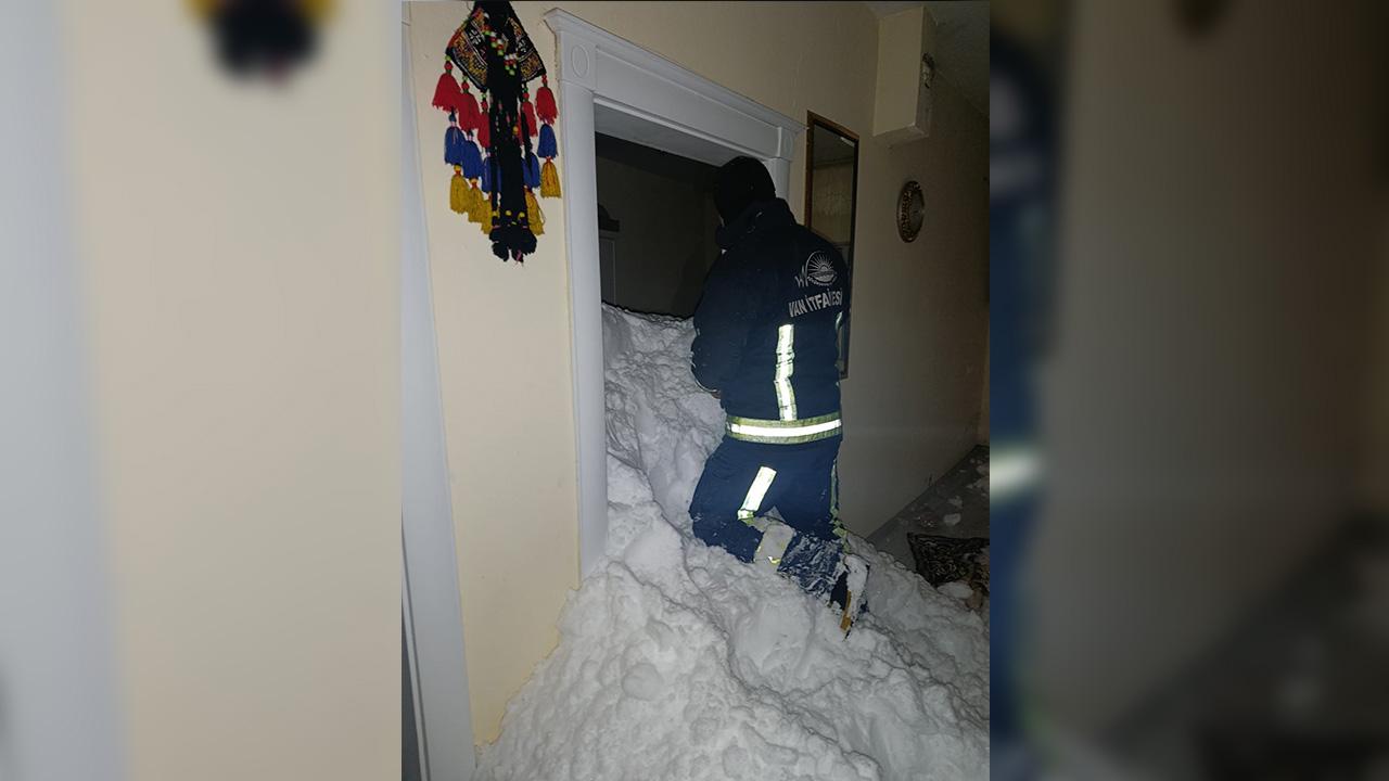 Van Catakta Beyaz Dehset Cig Mah (1)