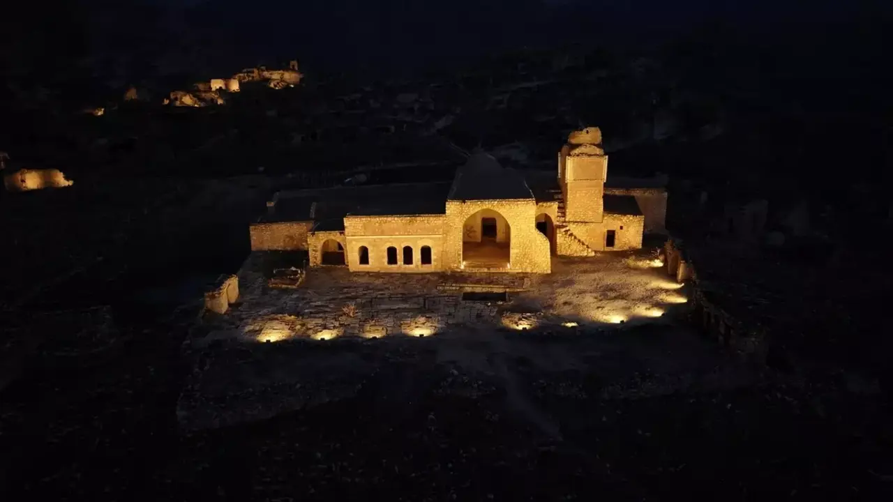 Hasankeyfte Isik Karnavali Saab