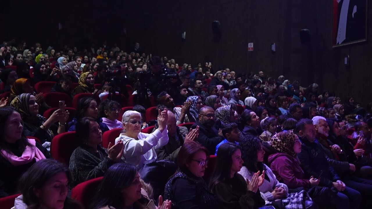 Batman Semalarinda Farkli Diller (1)