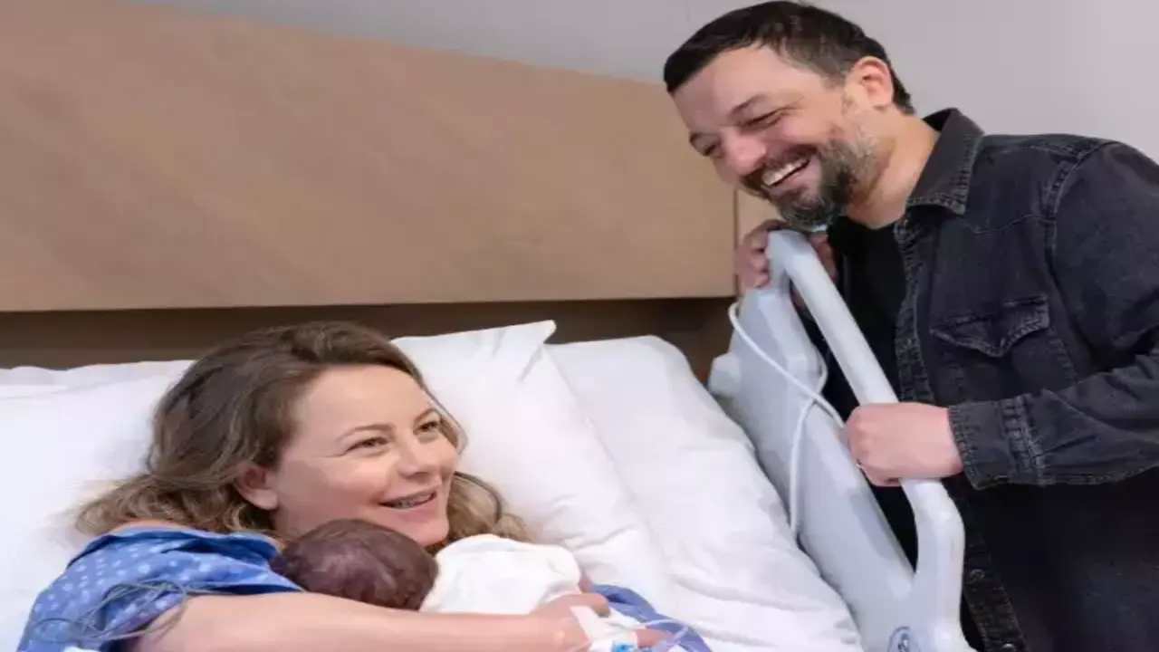 Atasever Ve Erdem Ciftinin Ilk N (1)