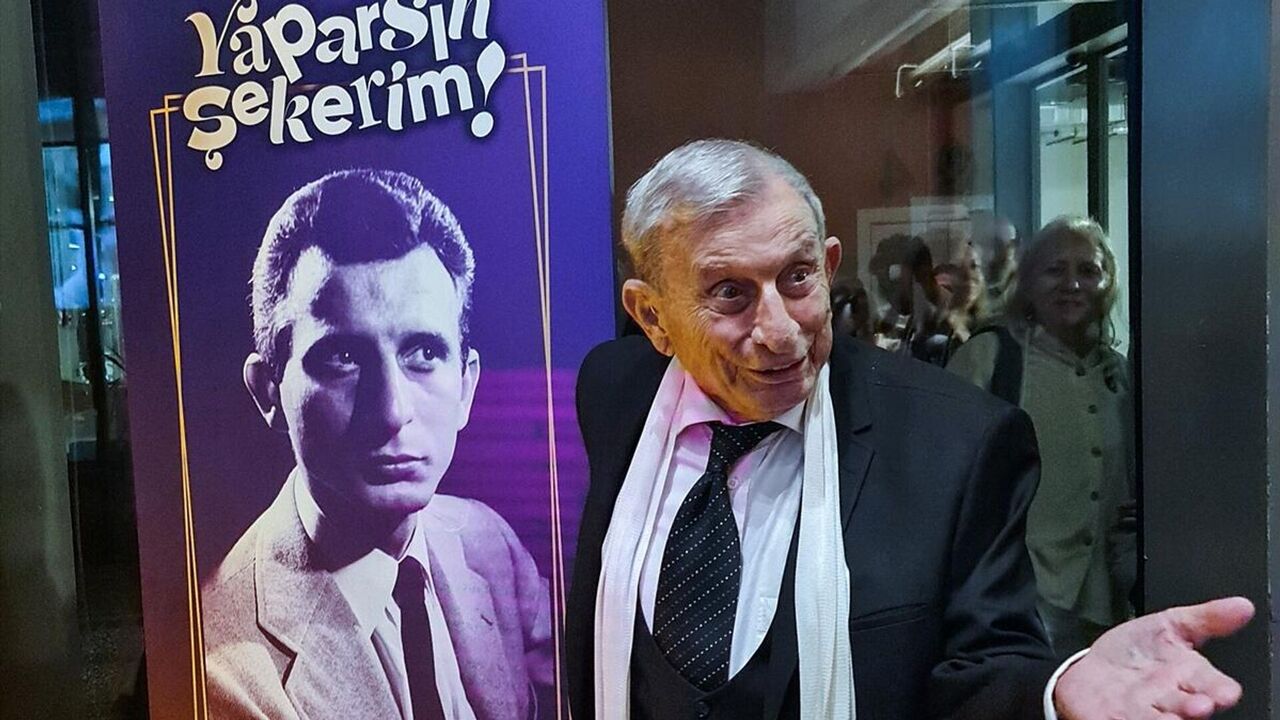 Turk Tiyatrosunun Cinari Istirah