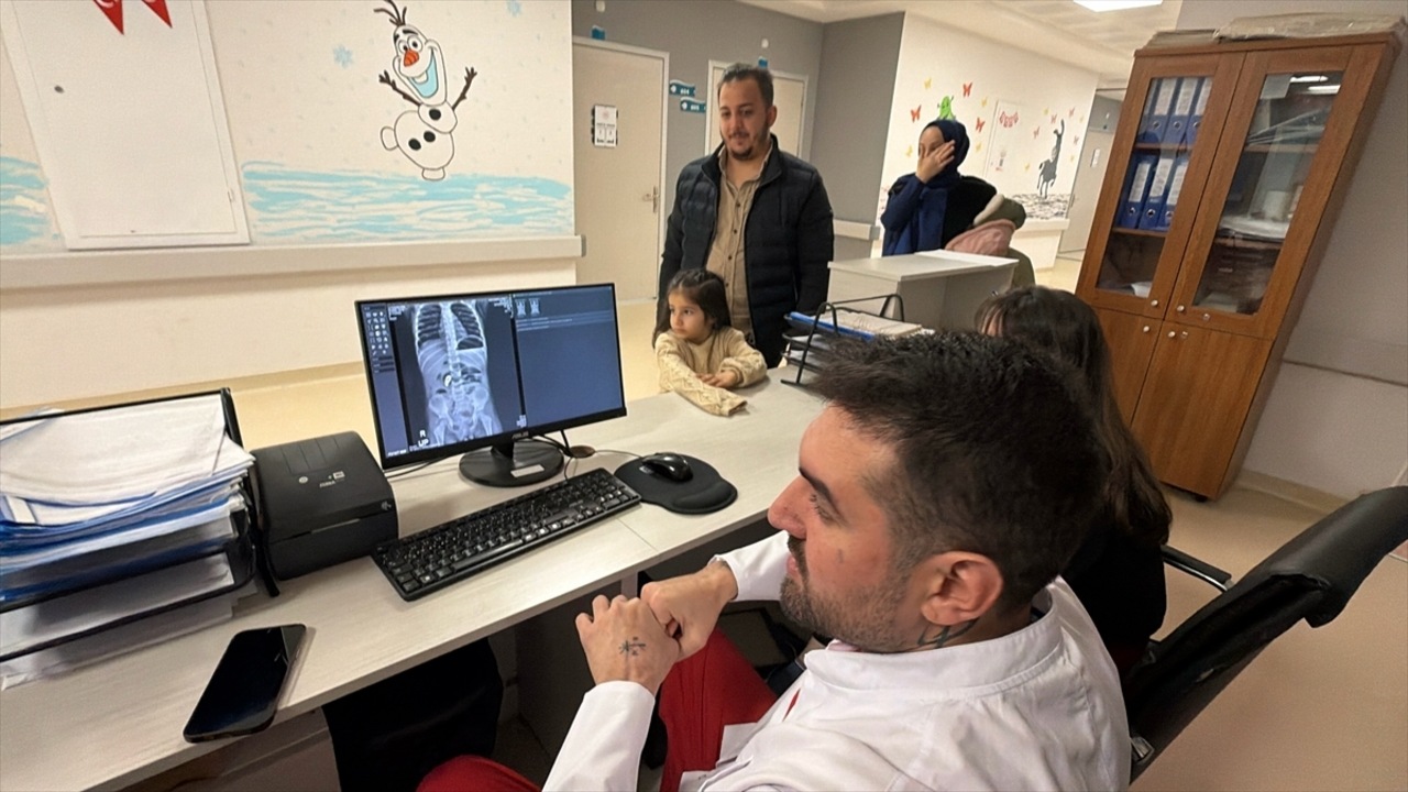 Basit Bir Oyuncak Sanmistik Mardinli Kucuk Edanin Karnindan Cikanlar Doktorlari Bile Soke