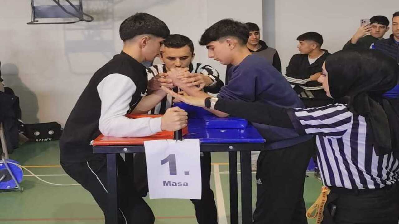 Genclerin Bilekleri Bukulmedi Ba (2)