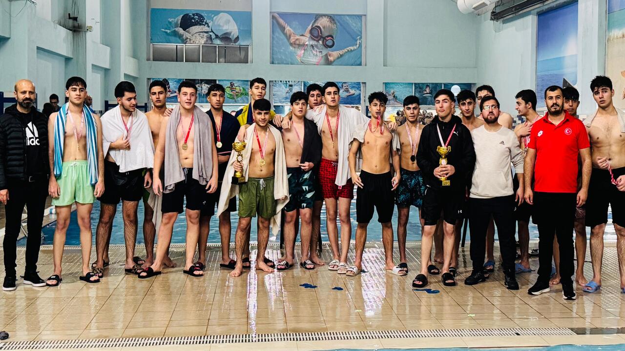 Havuzda Sampiyonluk Ruzgari Batm