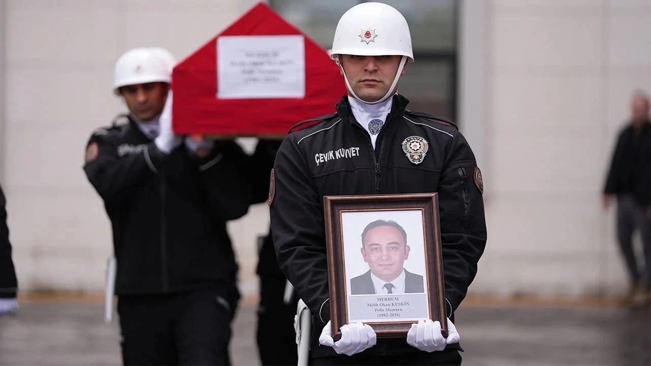 Ankara Ivedikteki Muayene Istasyonunda Aci Son Stop Lambasi Kavgasi Polis Memurunu Hayatta2