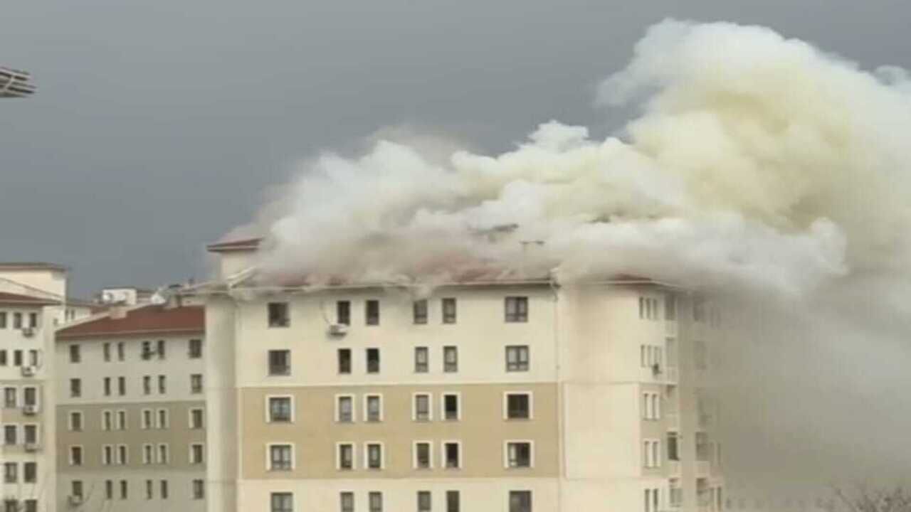 Batman’da TOKİ Konutlarında Yangın Paniki: 5 Kişi Çatıda Mahsur Kaldı