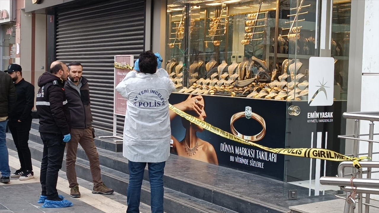 Kuyumcu Soygununda Kacis Buraya Kadarmis Maskeli Gaspcilar Ve Suc Ortaklari Batman Emniyet2