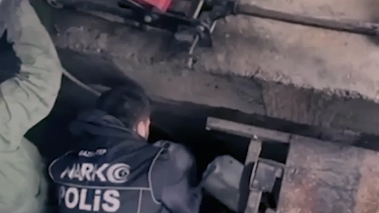 Zehir Tacirlerinin Karanlik Agi Yirtildi 24 Ilde Milyonluk Sevkiyata Darbe2