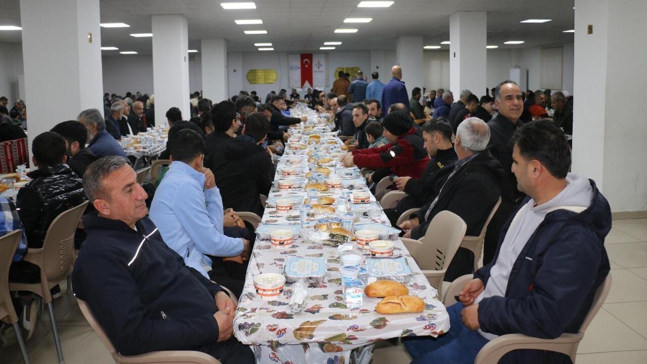 Bayindir Mahallesi Iftarda Bulustu 1