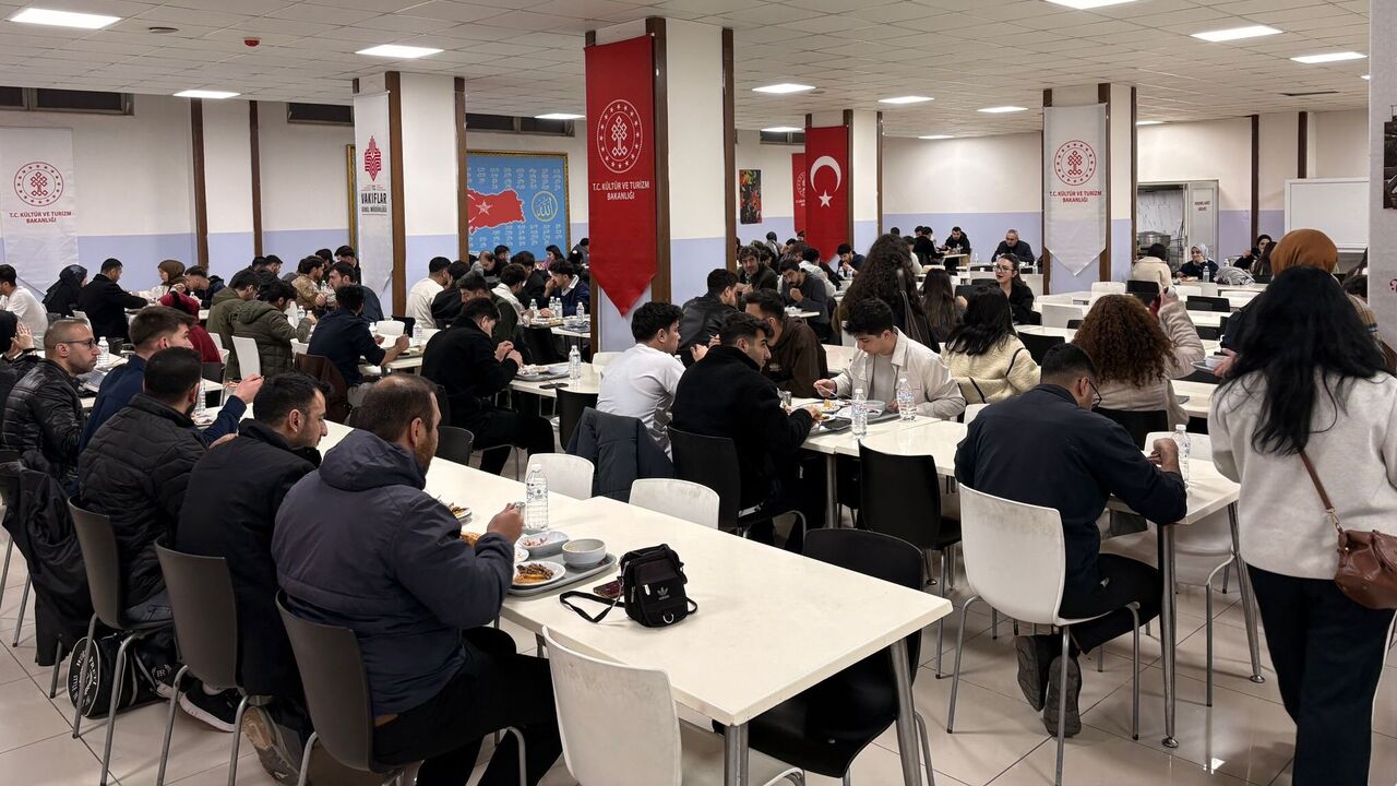 Batman Universitesinde Her Gun 800 Ogrenciye Ucretsiz Iftar 1