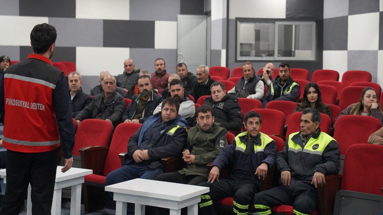 Batman Belediyesinden Calisanlar (1)