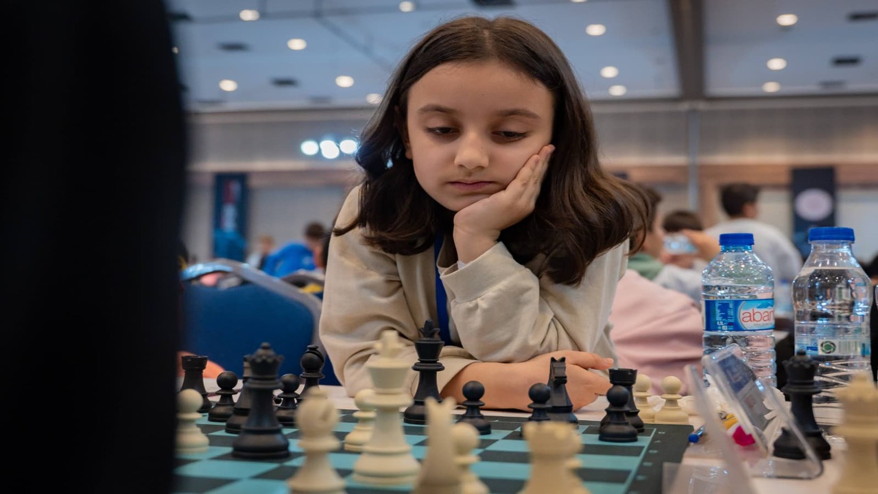 Batmanli Zekalarin Antalya Cikar (1)