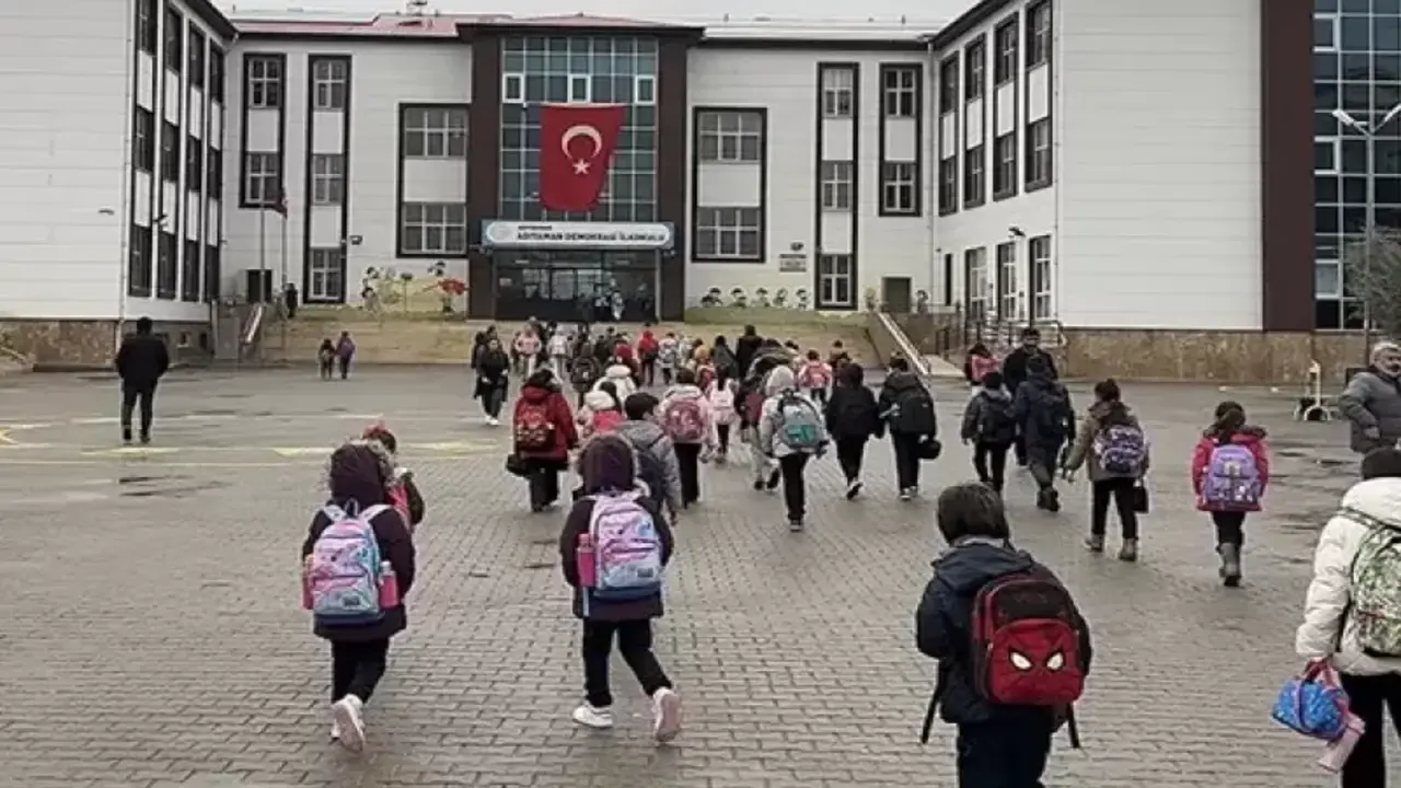 Felaketin Yildonumunde 6 Subat O (1)