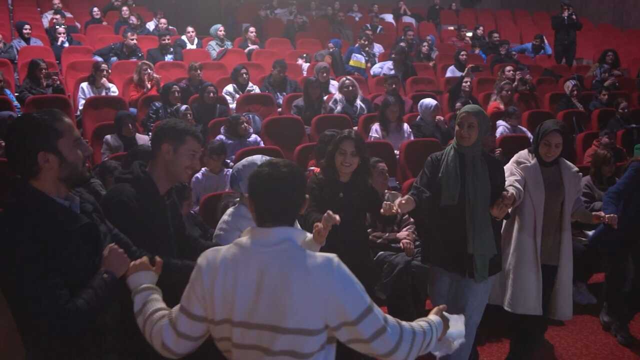 Batmanda Kulaklarin Pasi Silindi (2)