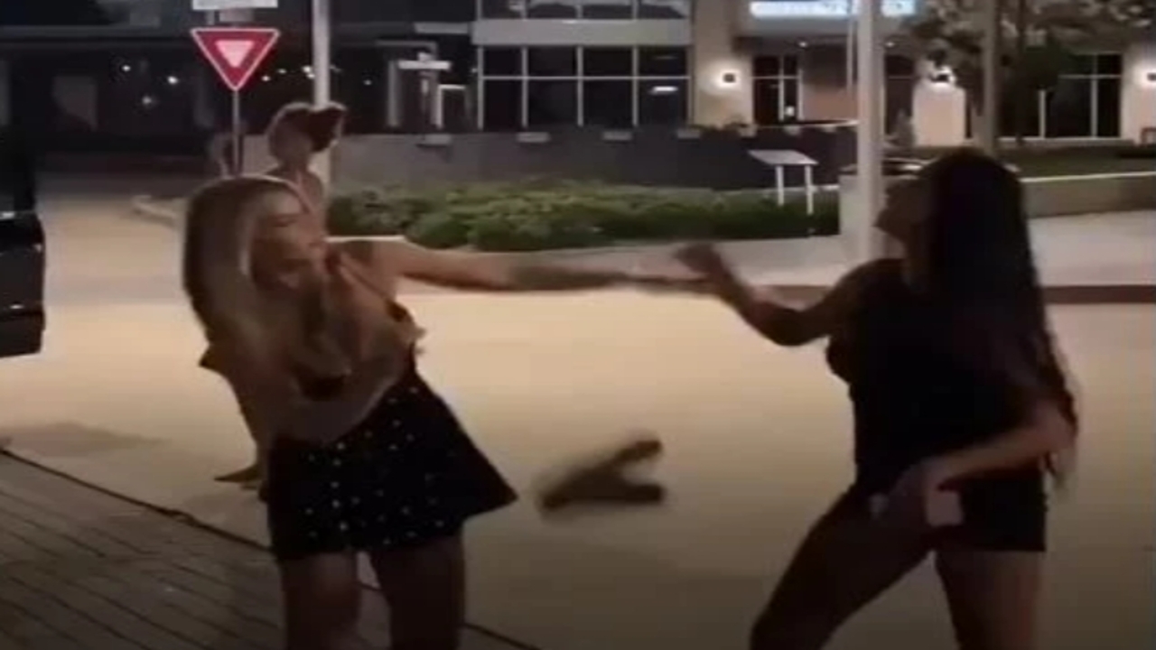 Hulya Mizginin Dubai Tatilinde K