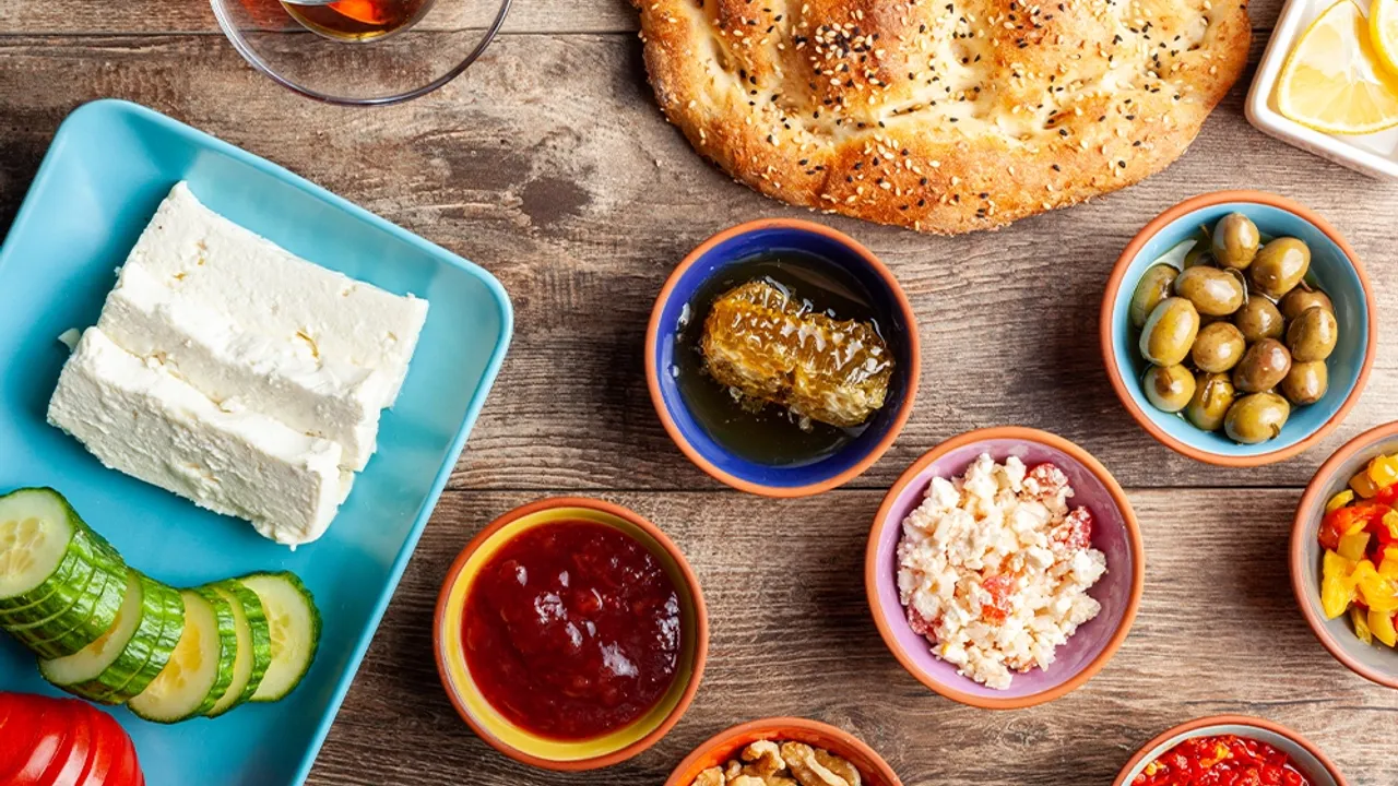 Batmanda Ilk Sahur Heyecani 2026 Ramazaninin Ilk Imsak Saati Belli Oldu