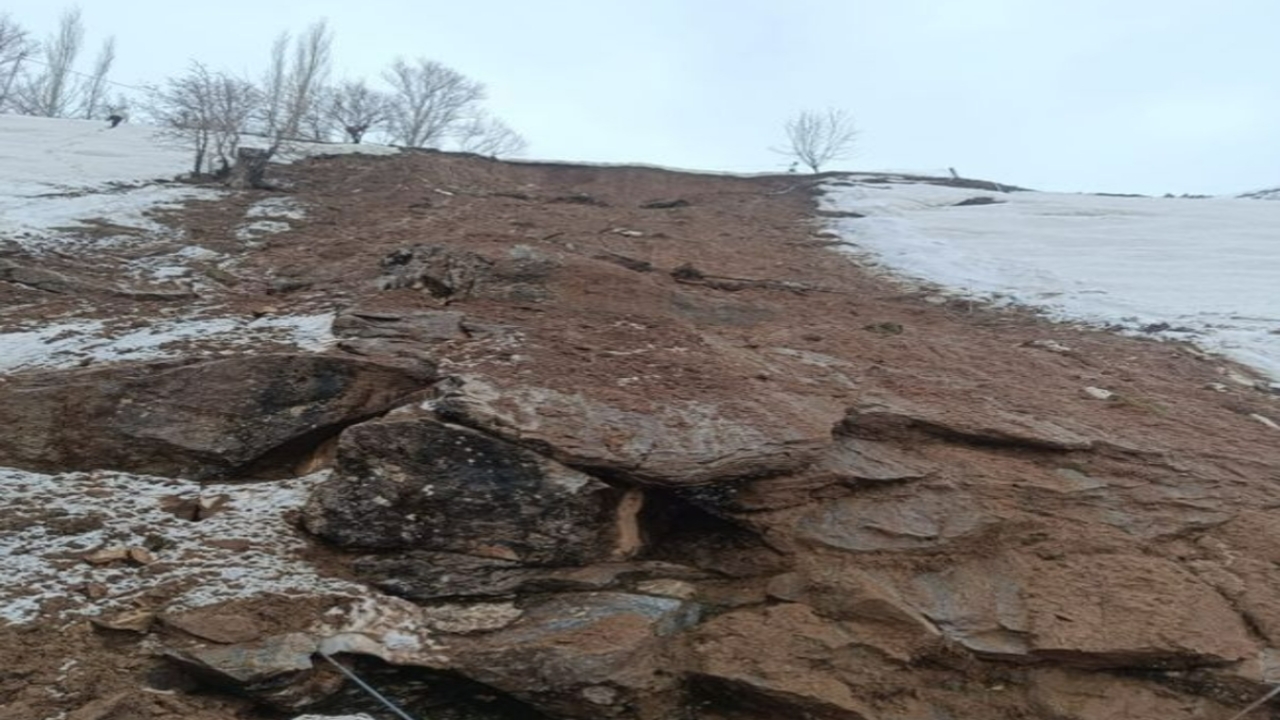 Sasonda Toprak Kaymasi Sariyayla (2)