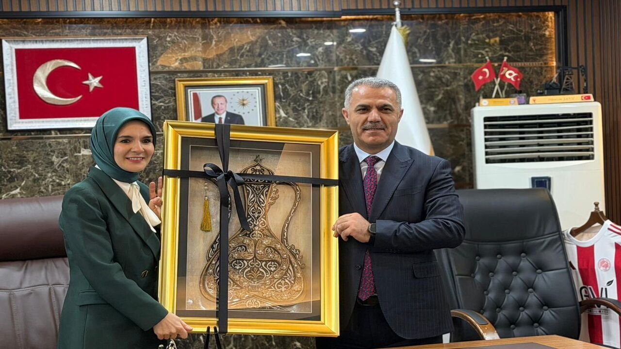 Bakan Göktaş’tan AK Parti Batman Teşkilatına Moral Ziyareti