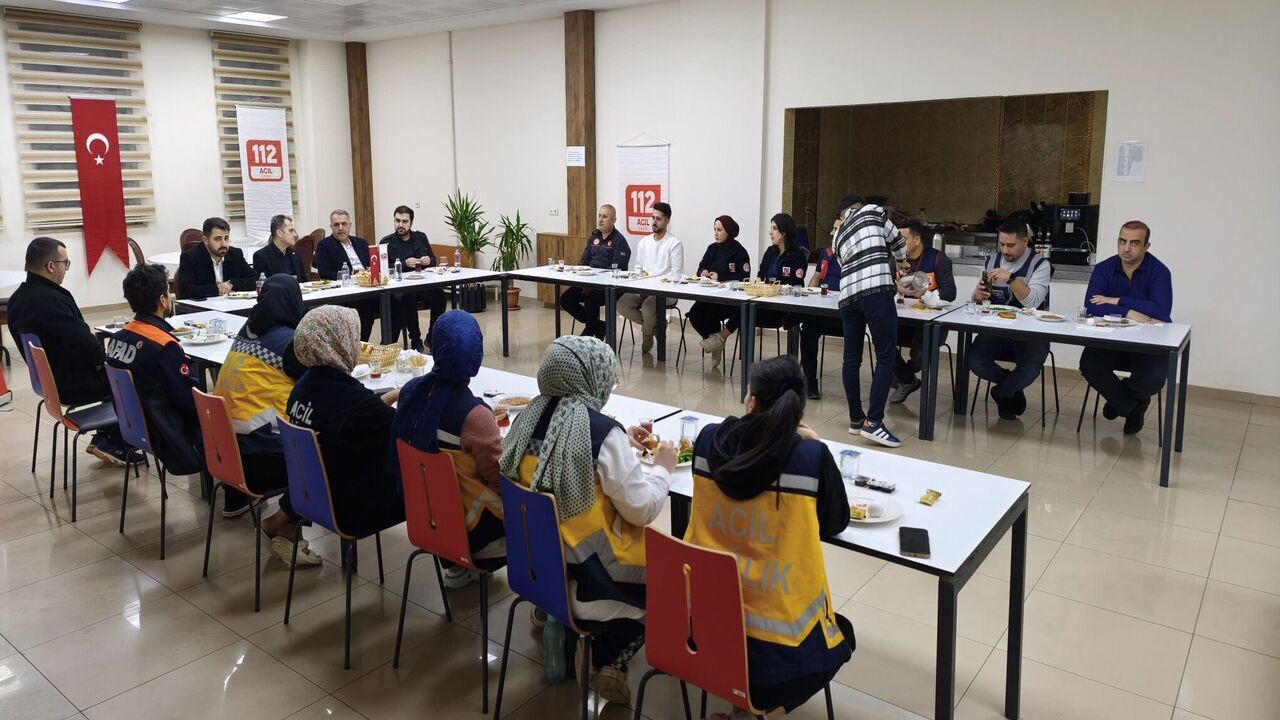 Baskan Sansiden 112 Personeline Sahur Ziyareti 2