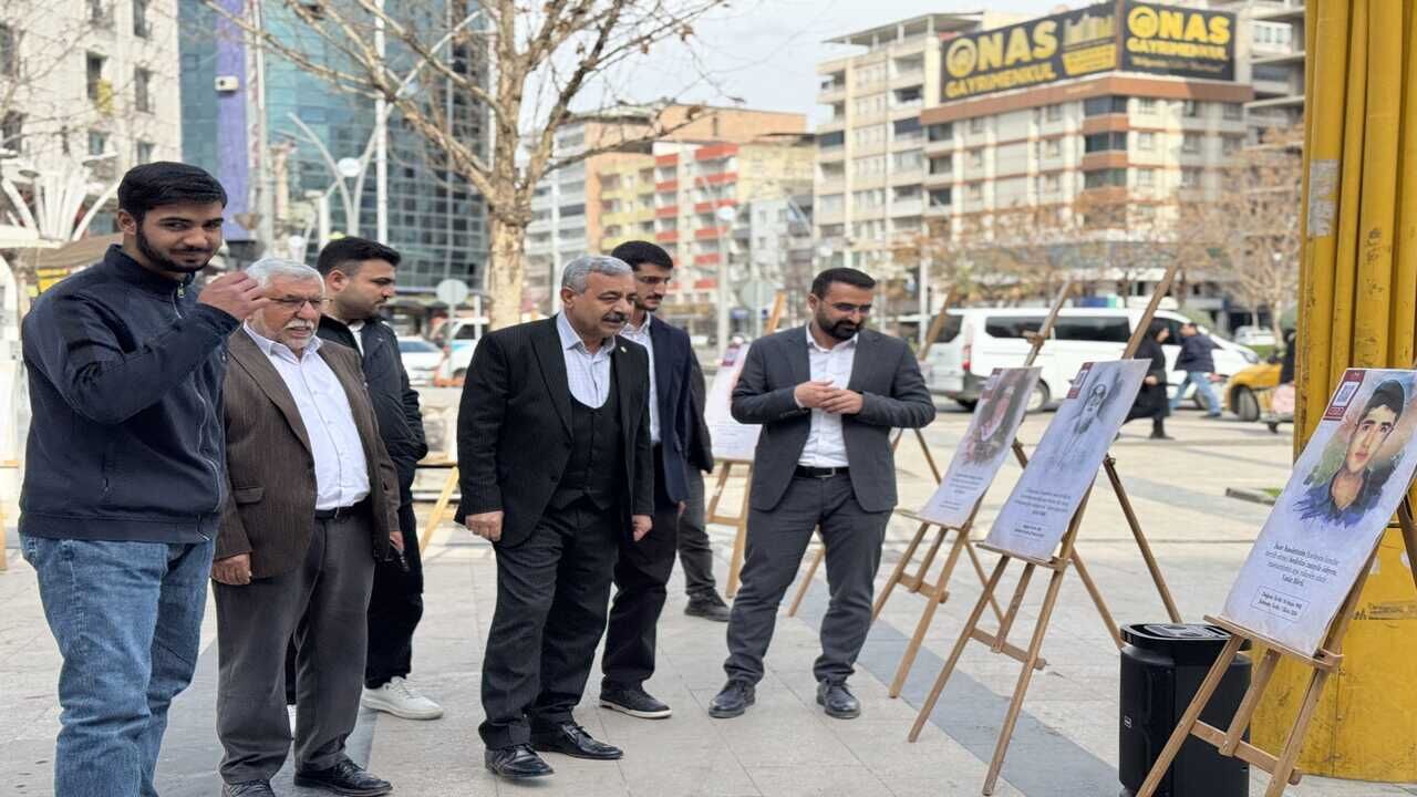 HÜDA PAR Batman Heyetinden "Şehadet" Sergisine Ziyaret