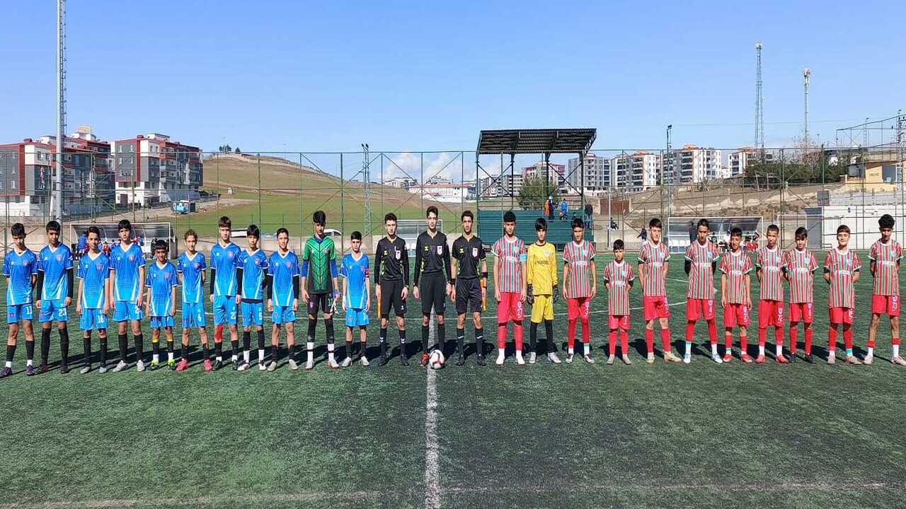 Batmanli Genc Hakemlerin Saha Yo