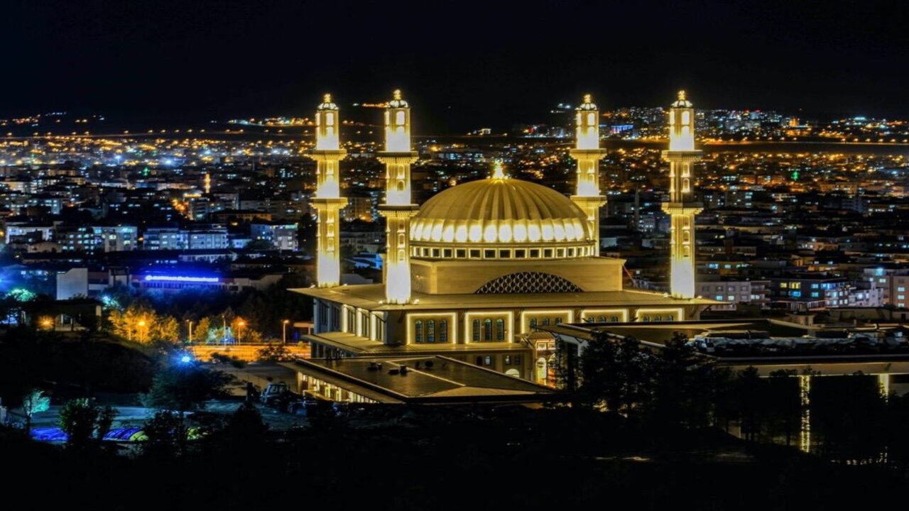 Batmanda Son Kale Izdihami Aile Varsa Umut Var Nasırpglu Kulliyesi