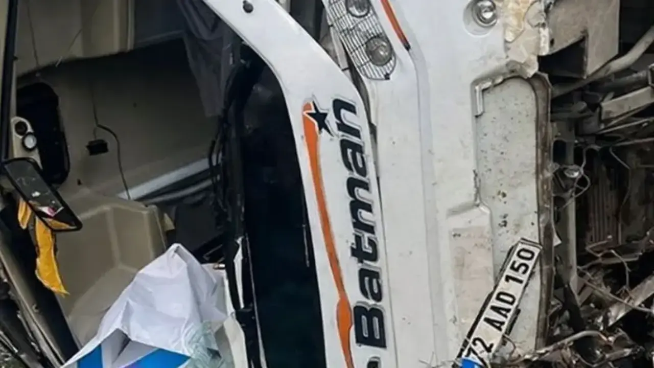 Batman Otobüsü Devrildi: 24 Yaralı