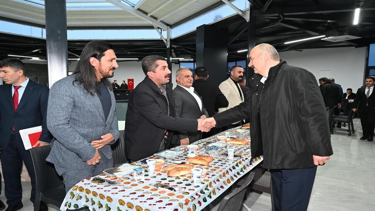 Batman’da Muhtarlar İftar Sofrasında Buluştu