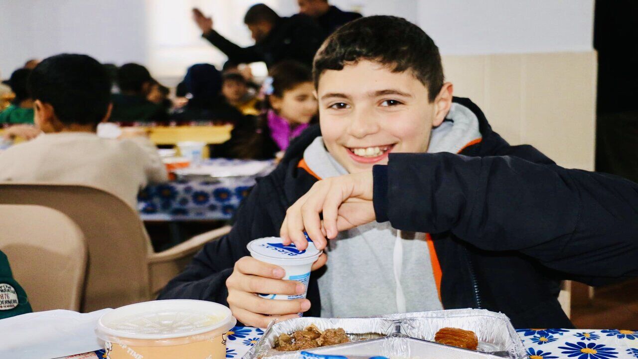 Bu Ramazanda Batmanda Sadece Oruc Tutulmadi Gonul Sofralari Kuruldu 2