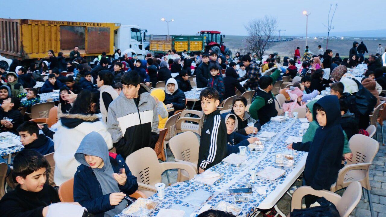 Kardelen Mahallesinde Gonul Sofrasi 2